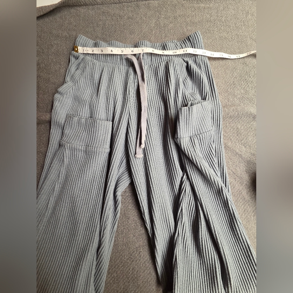 Alo Muse Rib Sweatpant - Picture 3 of 5